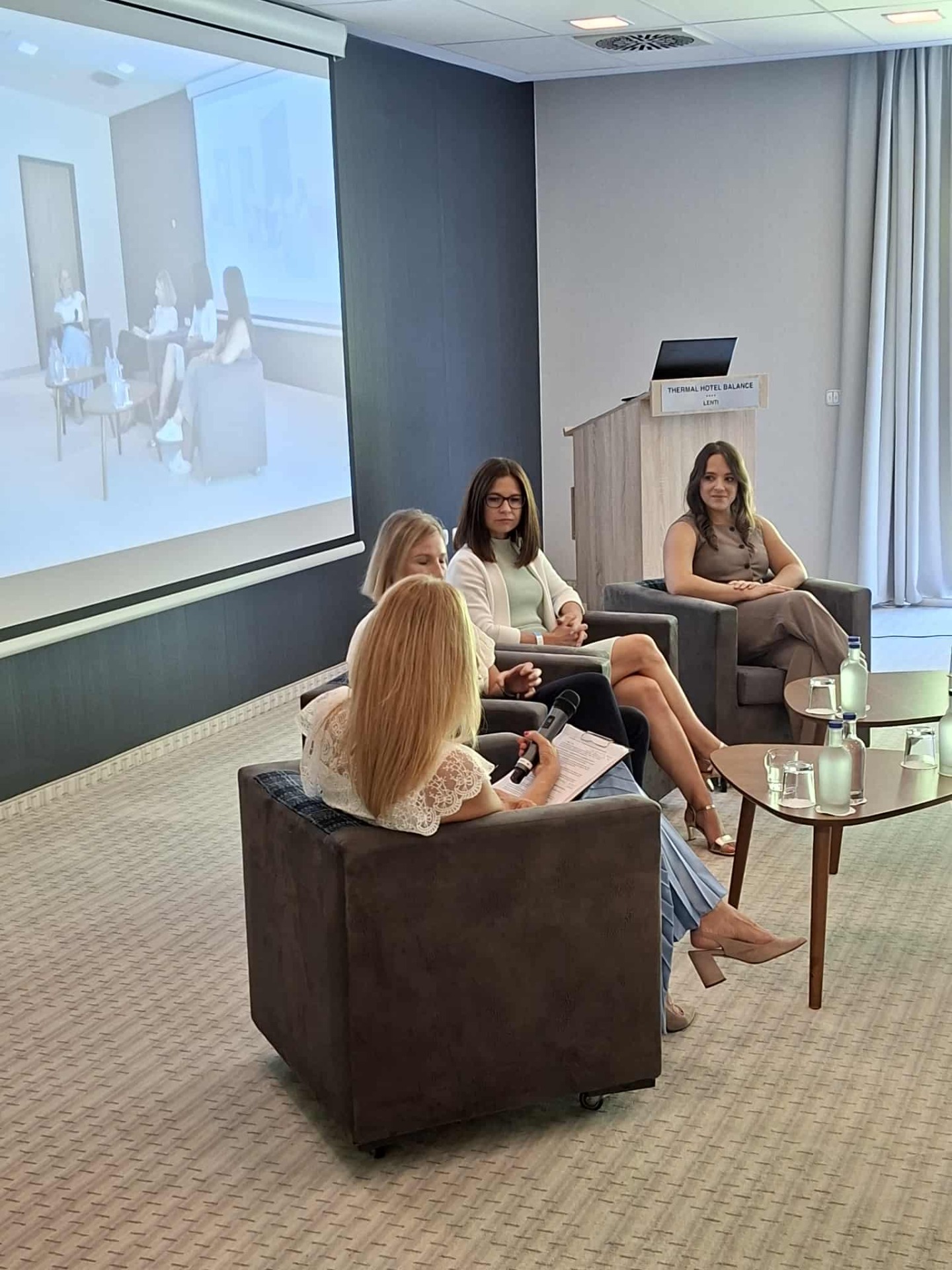 Kék Zóna Konferencia kerekasztal beszélgetés